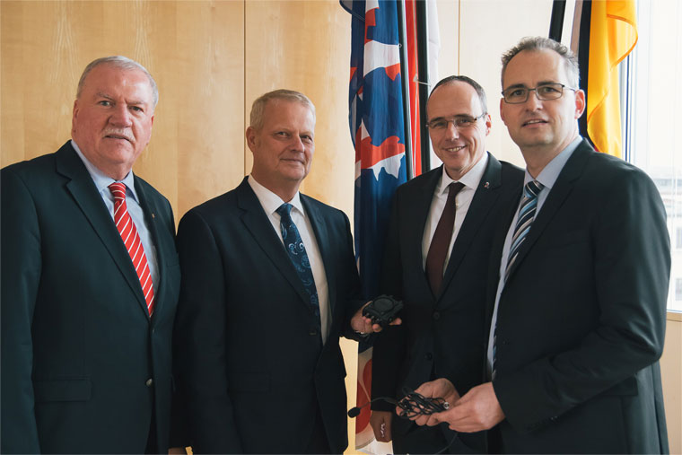  (from left to right) Vice President of the Hessian Parliament Frank Lortz (MdL), CEO and Spokesman of the Executive Board of CeoTronics AG Thomas H. Günther, Hessian Minister of the Interior Peter Beuth, and Rödermark mayoral candidate Carsten Helfmann)